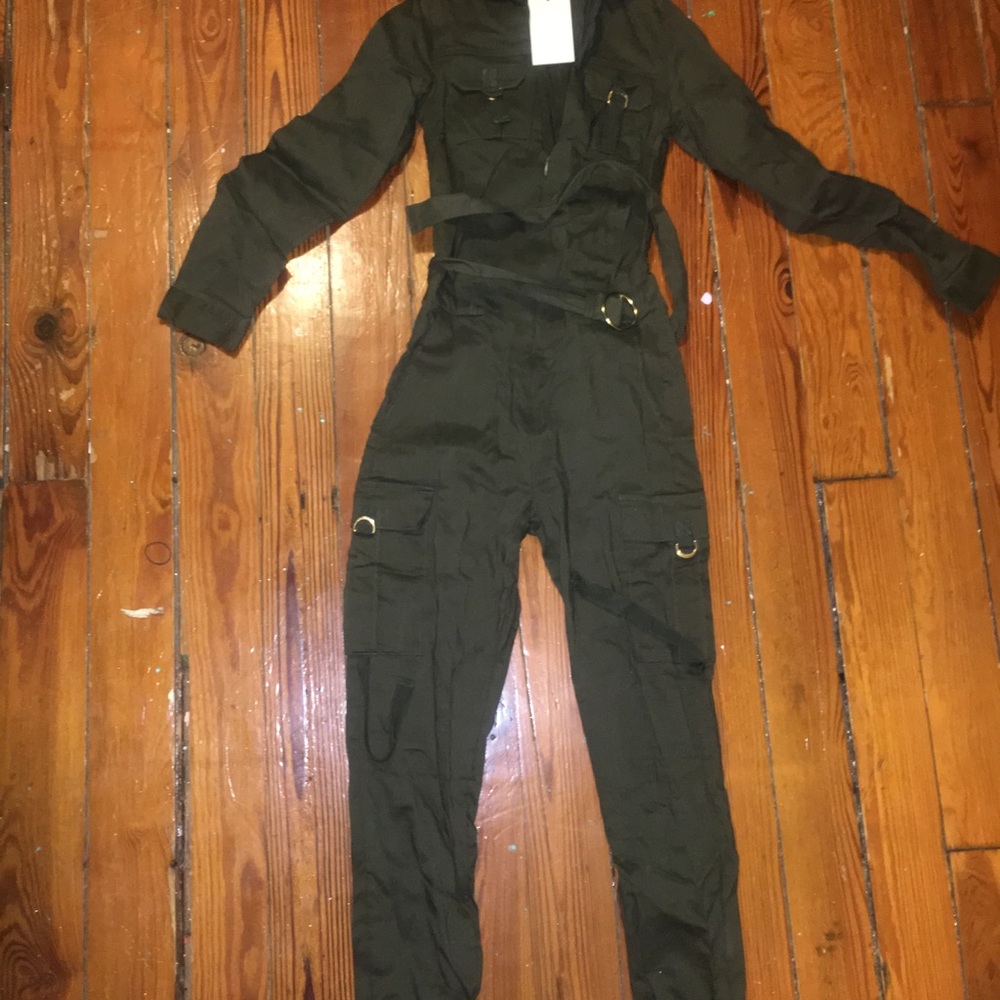 Cargo jumpsuit - Picture 2 of 4